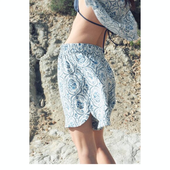 H&M Women's Pull-On Twill Shorts - Picture 3 of 4